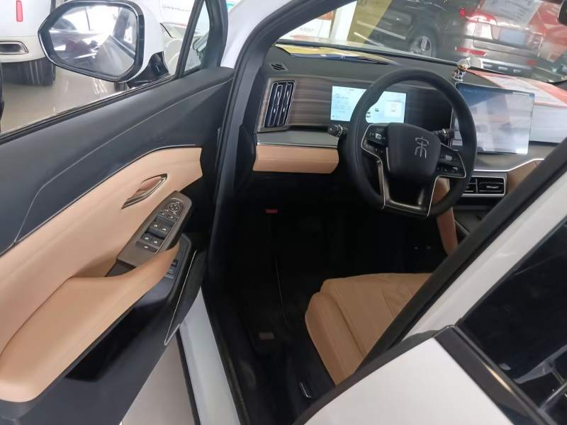Used BYD Song L DM-i 2024 112 km Beyond Edition — 11