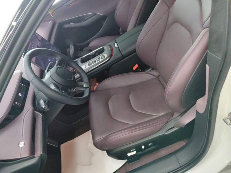Used Xiaomi Auto SU7 2024 Four-Wheel Drive Ultra-Long Range Advanced Intelligent Driving Max Edition — 14
