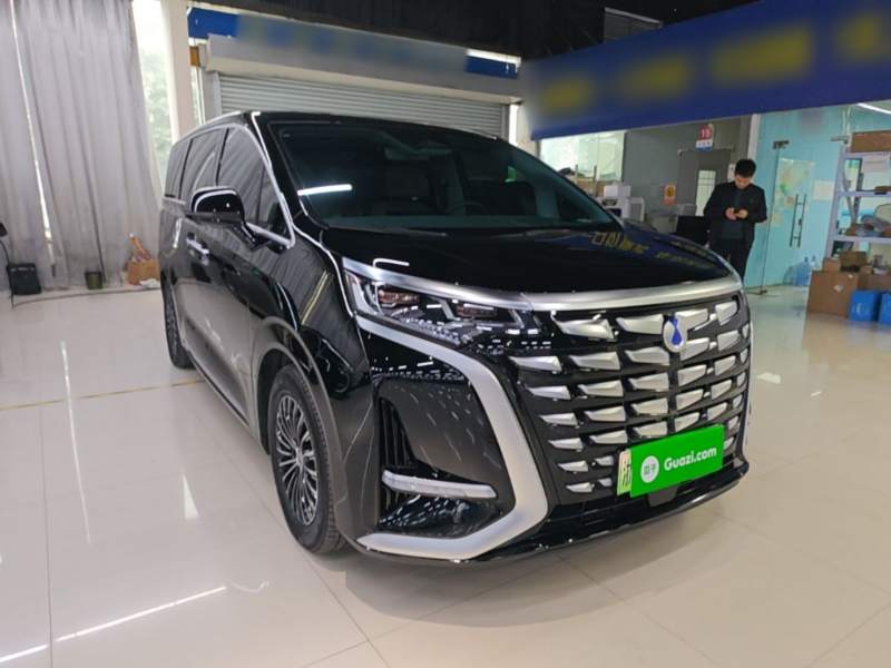 Used Denza D9 2022 DM-i 970 Four-Wheel Drive Prestige Model — 3