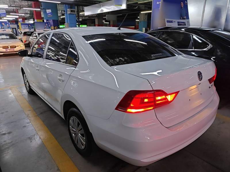 Used Volkswagen Santana 2021 1.5L Automatic Fashion Edition — 4