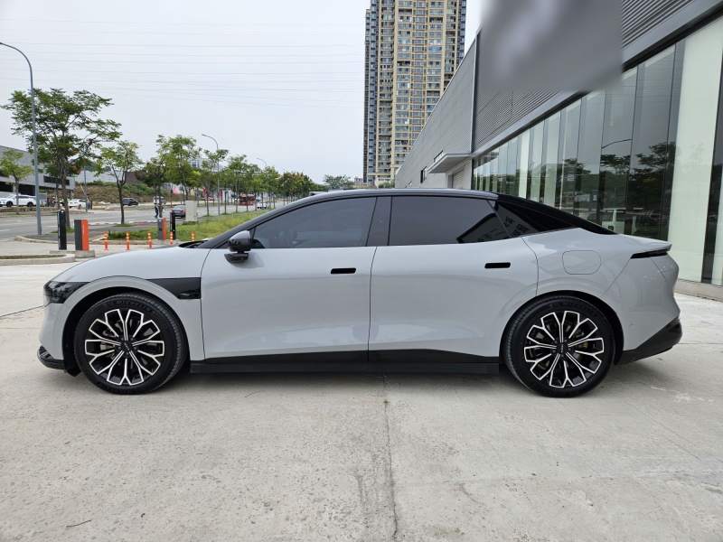 Used Zeekr 007 2025 Rear-Drive Intelligent Driving Version 75 kWh — 32