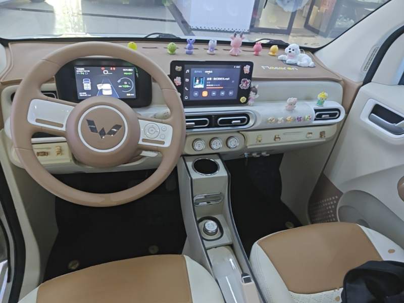 Used Wuling Hongguang MINIEV 2024 3rd Generation 215km Advanced Version — 9