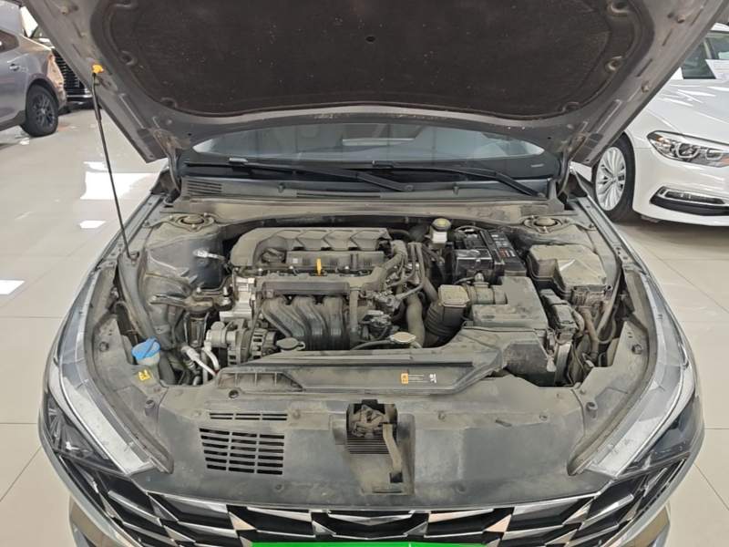 Used Hyundai Elantra 2021 1.5L CVT LUX Prestige Edition — 19
