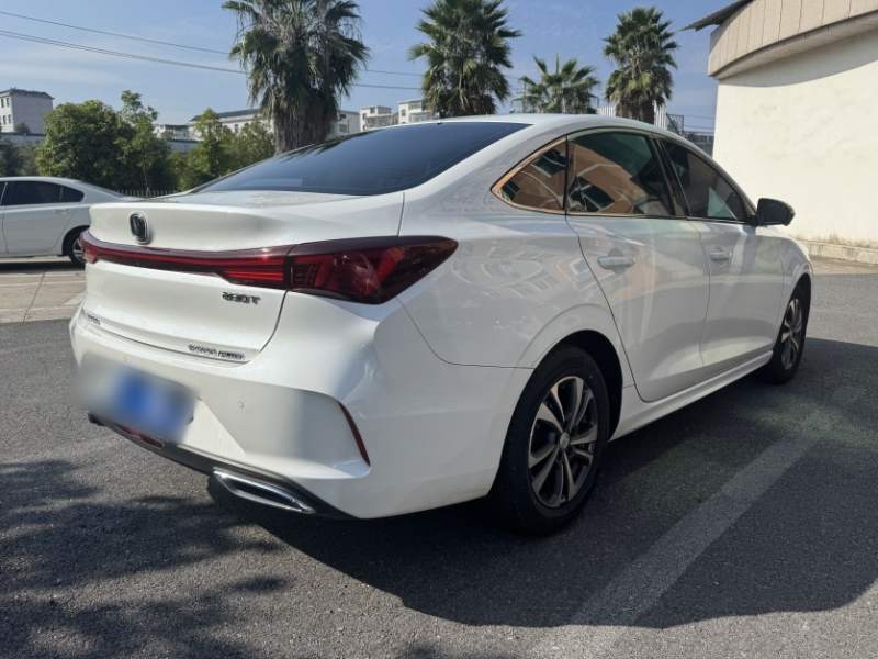 Used CHANGAN Eado 2023 Changan Edition PLUS Blue Whale NE 1.4T GDI DCT Prestige Version — 7