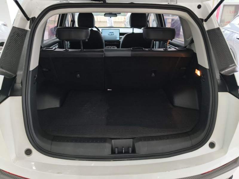 Used AION Y 2023 Younger Star Edition — 18