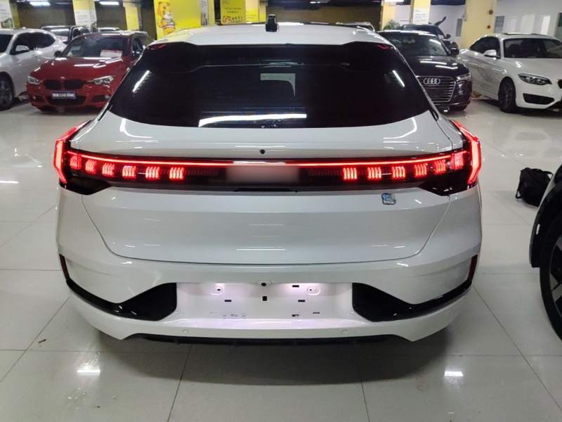Used Zeekr 001 2023 WE Edition 86 kWh — 5