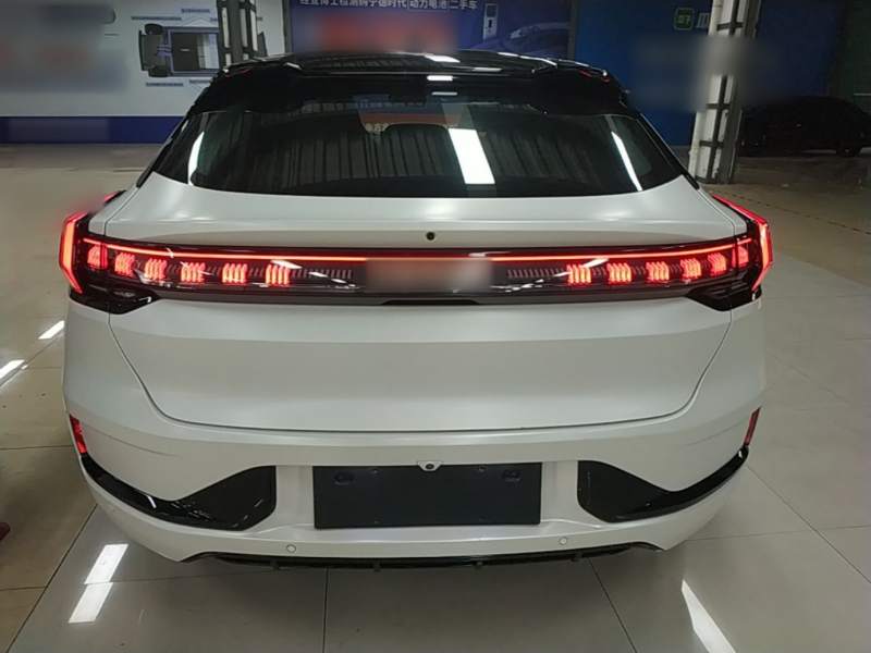 Used Zeekr 001 2023 WE Edition 100 kWh — 5