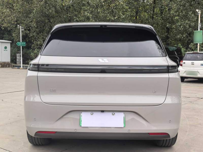 Used Li Auto L6 2025 Max Smart Refresh Edition — 16