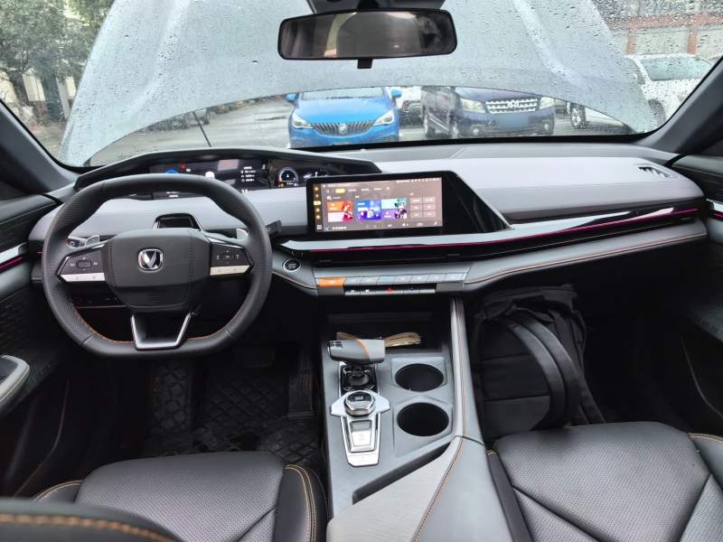 Used CHANGAN UNI-V 2022 1.5T Prestige Version — 9