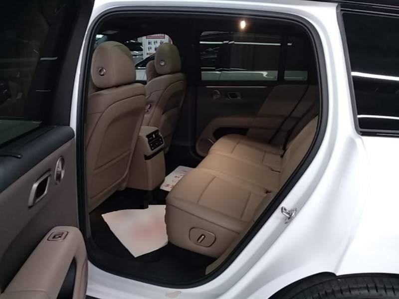 Used Li Auto i6 2025 Model Four-Wheel-Drive Standard Type — 16