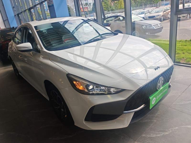 Used MG 5 2023 180 DVVT CVT Fashion Edition — 3