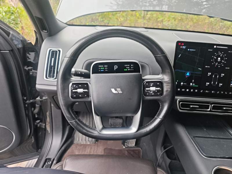 Used Li Auto L9 2022 Max model — 10