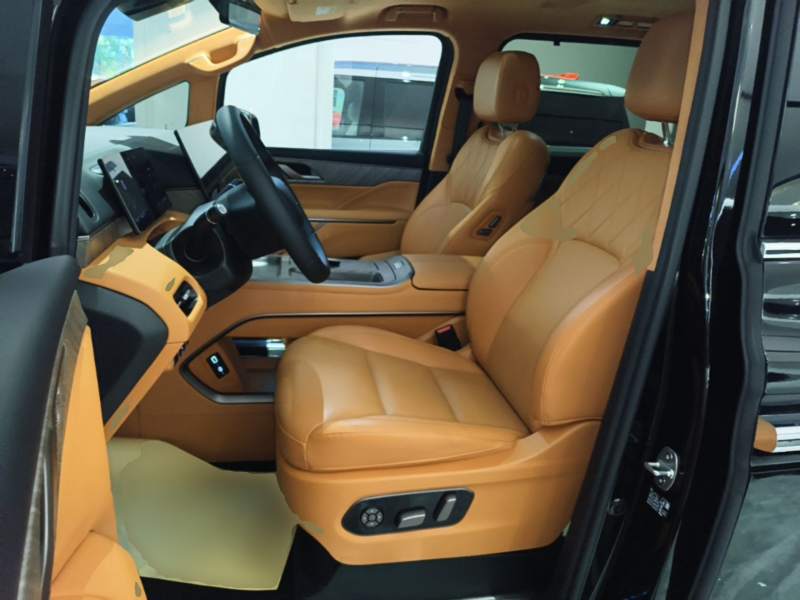 Used Wey Gaoshan 2025 Four-Wheel Drive Alpine 8 — 14