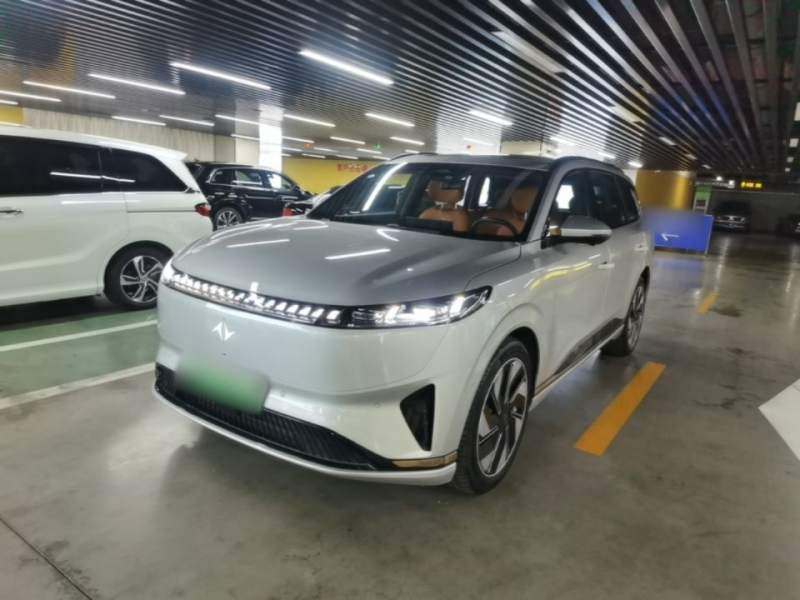 Used Dongfeng eπ eπ008 2025 210 Ultra Range-Extended Version 5 Seats — 1
