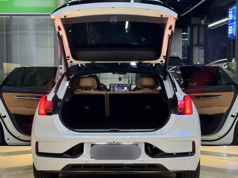 Used Zeekr 001 2021 Ultra-Long Range Dual-Motor YOU Version — 18