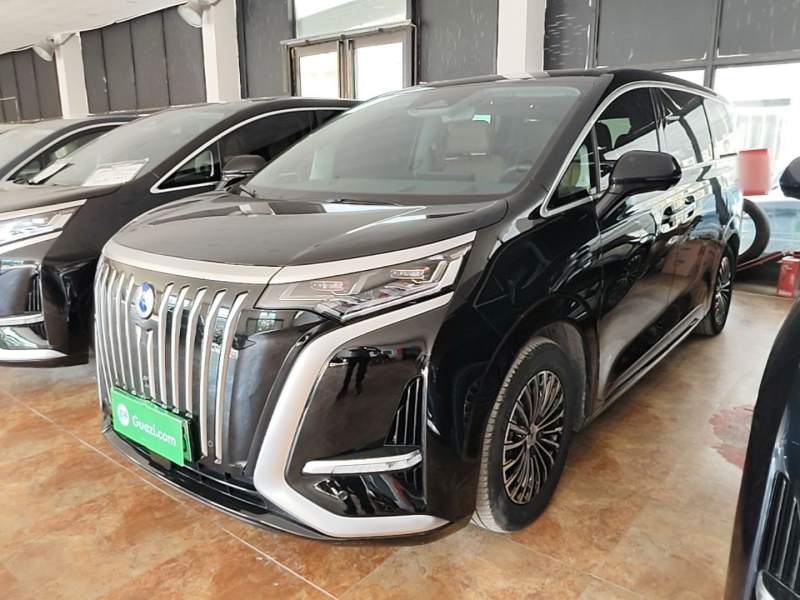 Used Denza D9 2022 EV 600 Four-Wheel Drive Prestige Model — 1
