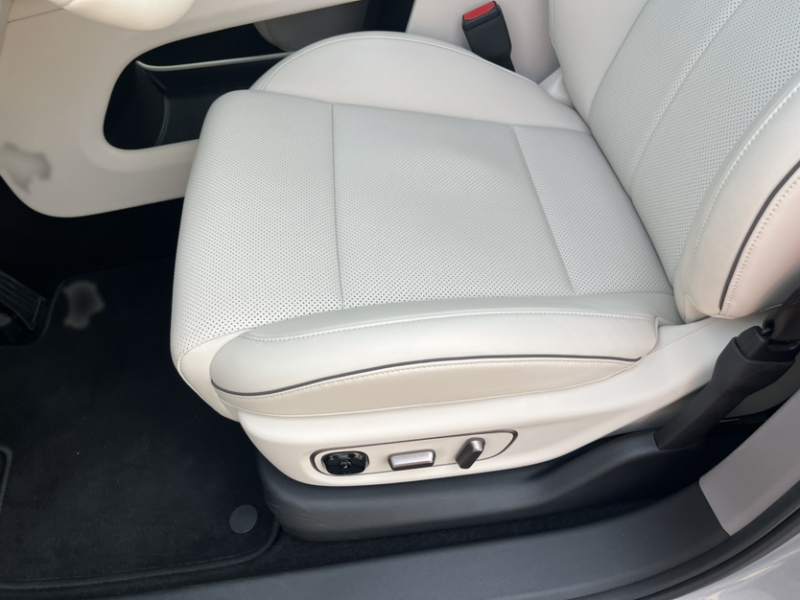 Used Li Auto i6 2025 Model Two-Wheel-Drive Standard Type — 7