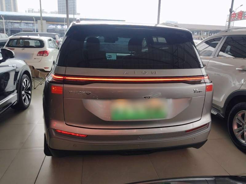 Used AION Y 2023 Younger — 5