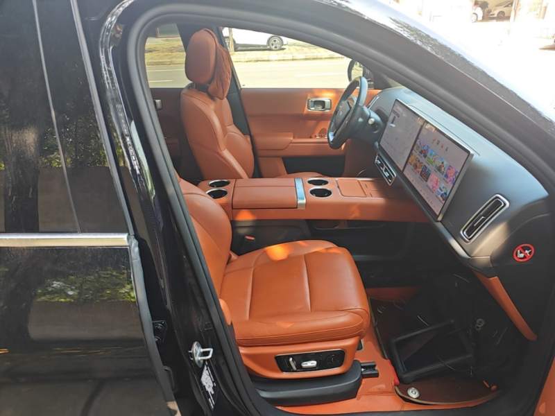 Used Li Auto L8 2023 Air model — 24