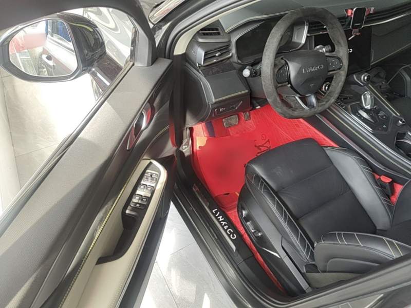 Used Lynk & Co 05 2020 2.0TD Two-Wheel Drive Shine Halo — 15