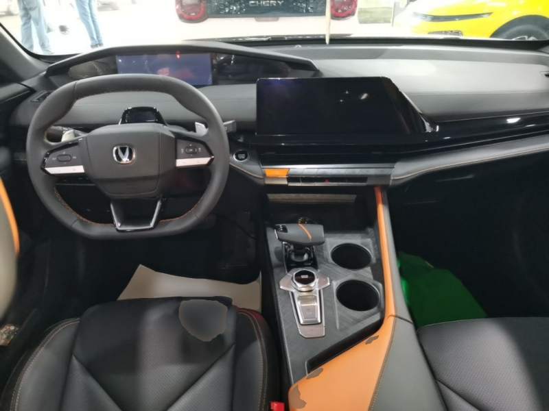 Used CHANGAN UNI-V 2022 1.5T Prestige Version — 9