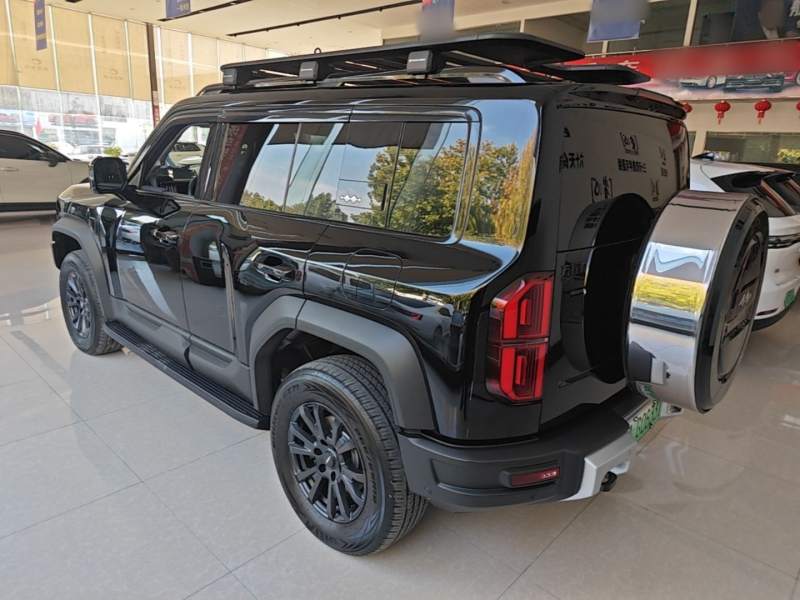 Used Formula Leopard 5 2023 Navigator Edition — 4
