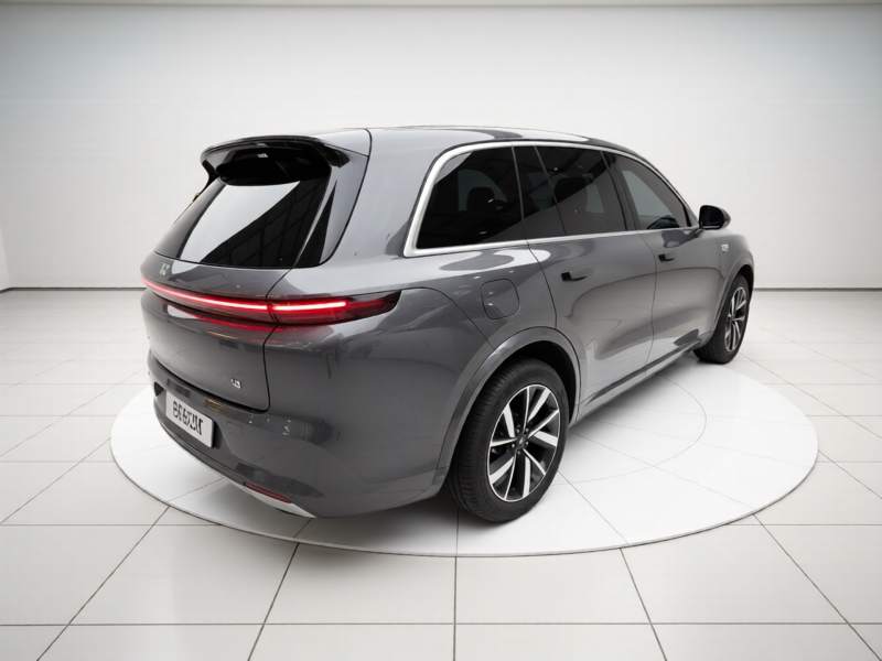 Used Li Auto L8 2023 Air model — 12