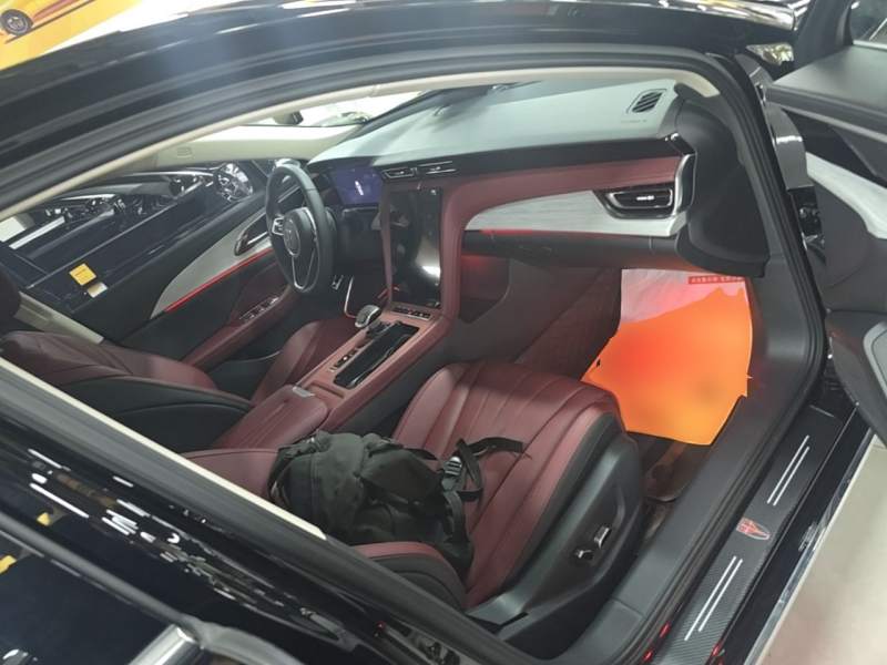 Used Hongqi H5 2025 2.0T Automatic Flag Edition – 500 000 Units Commemorative Version — 24