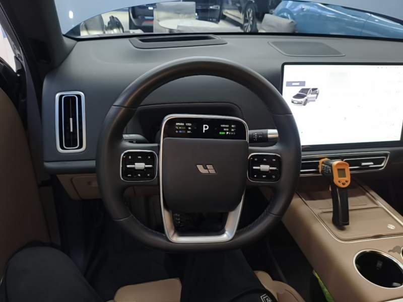 Used Li Auto L9 2025 Ultra Smart Refreshed Edition — 10