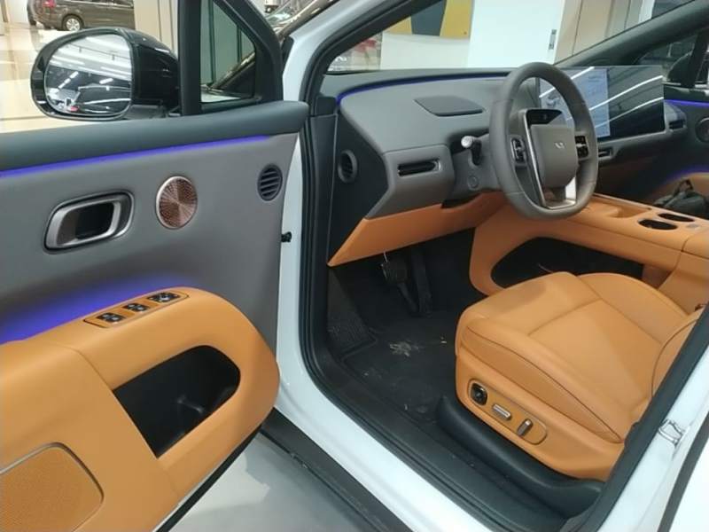 Used Li Auto i8 2025 Model Standard Version — 15