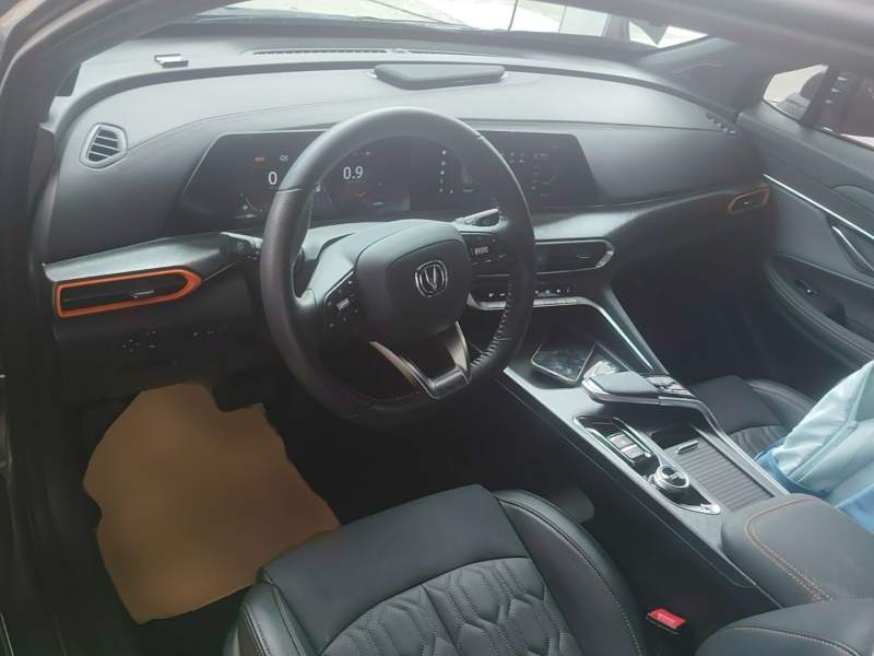 Used CHANGAN UNI-T 2022 2.0T Prestige Version — 9