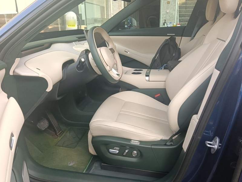 Used Xiaomi Auto YU7 2025 Ultra-Long Range High-Performance All-Wheel-Drive Max Edition — 14