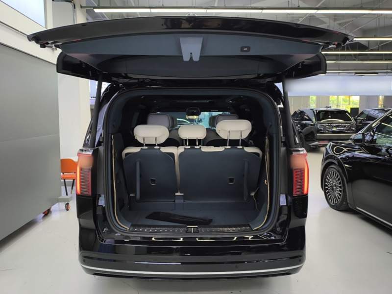 Used Zeekr 009 2024 7-Seater Walk-Through Version Four-Wheel Drive 108 kWh — 18