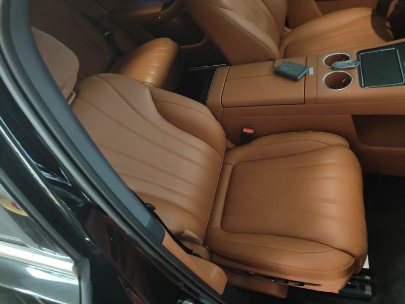Used Hima AITO M8 2025 Extended-Range Max+ Version 53.4 kWh 5-Seater Edition — 24