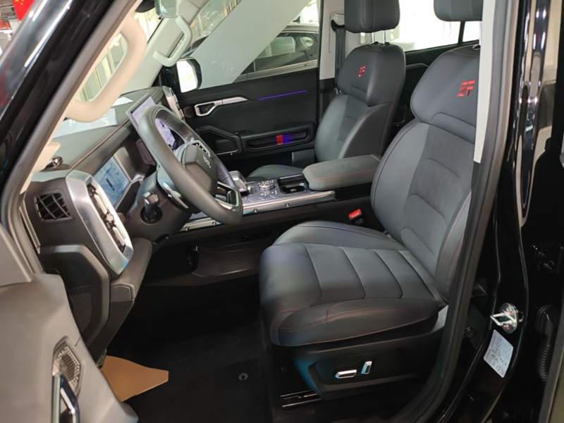 Used JETOUR Traveler 2023 2.0T All-Wheel-Drive CrossPRO — 14