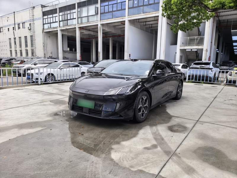Used Lynk & Co Z10 2025 95 kWh 806 km Range Rear-Wheel Drive Advanced Driver-Assistance System Max
