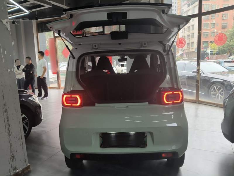 Used Wuling Hongguang MINIEV 2022 Macaron Premium Model – Lithium Iron Phosphate — 18