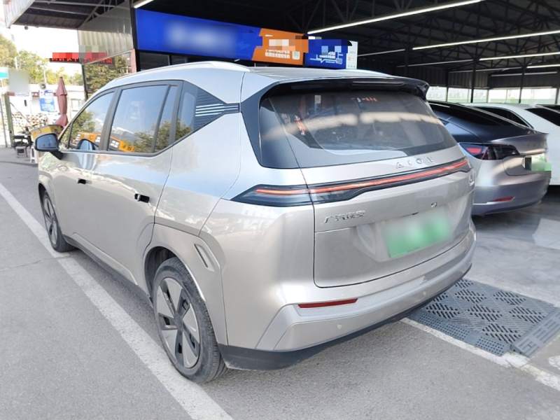 Used AION Y 2023 Younger — 4