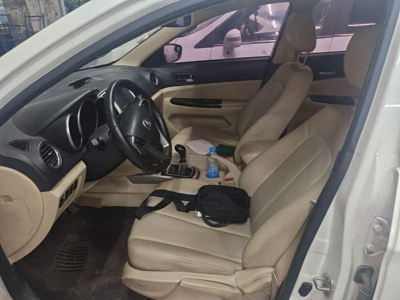 Used CHANGAN Eado 2015 1.6L Manual Luxury Model China IV Standard – Luxury — 16