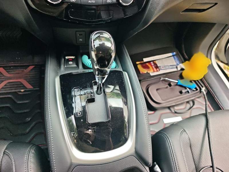 Used Nissan X-Trail 2023 Classic 2.0L Two-Wheel Drive Smart Connect Premium Edition — 6