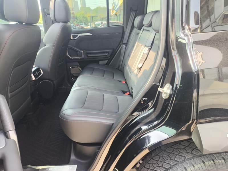 Used JETOUR Traveler 2023 2.0T All-Wheel Drive CrossPRO+ — 16