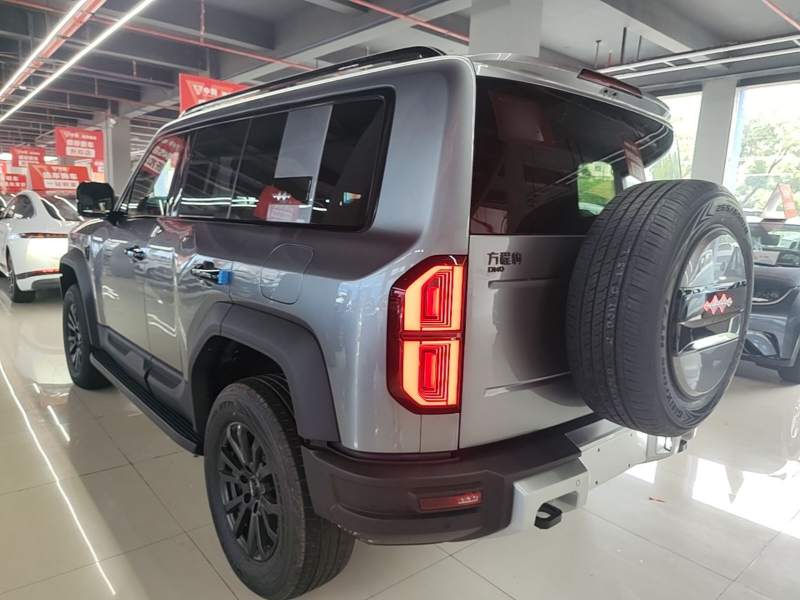 Used Formula Leopard 5 2023 Navigator Edition — 4