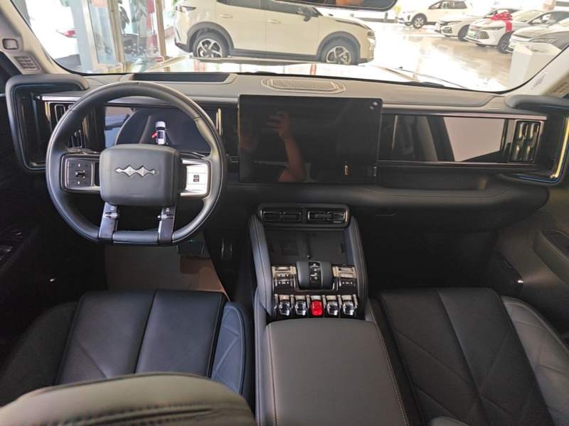 Used Formula Leopard 5 2023 Navigator Edition — 9