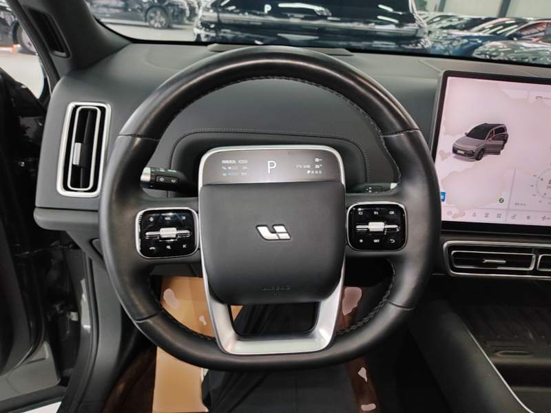 Used Li Auto L8 2023 Max model — 10