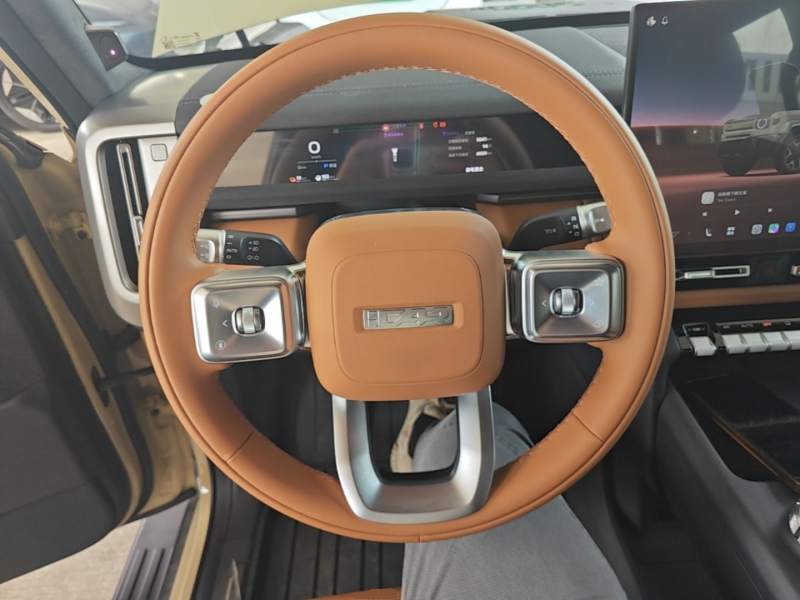Used iCAR V27 2026 Model 200KM Four-Wheel Drive Falcon 700 — 10