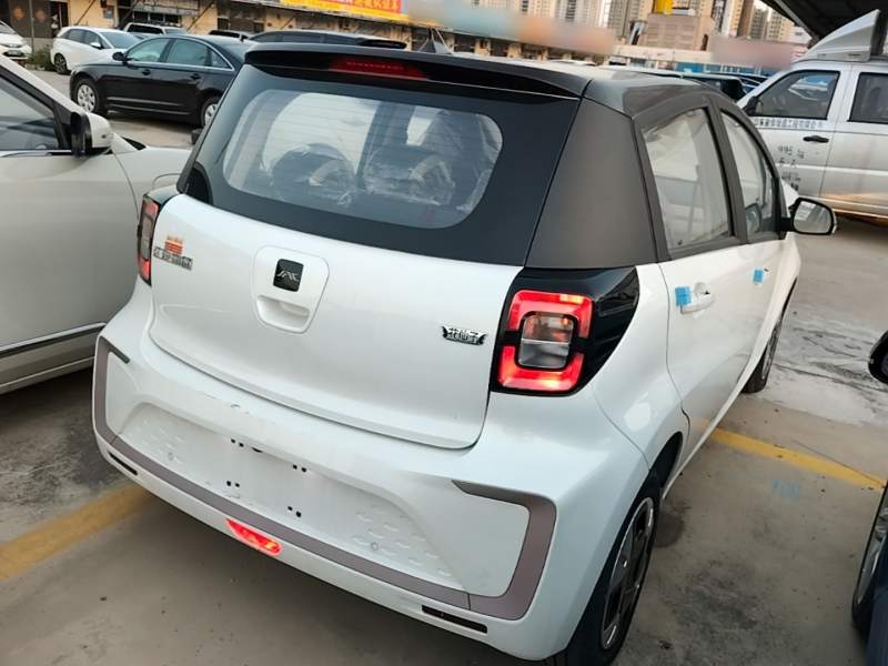 Used JAC Yiwei E10X 2024 Charming Edition 301km Lite — 6