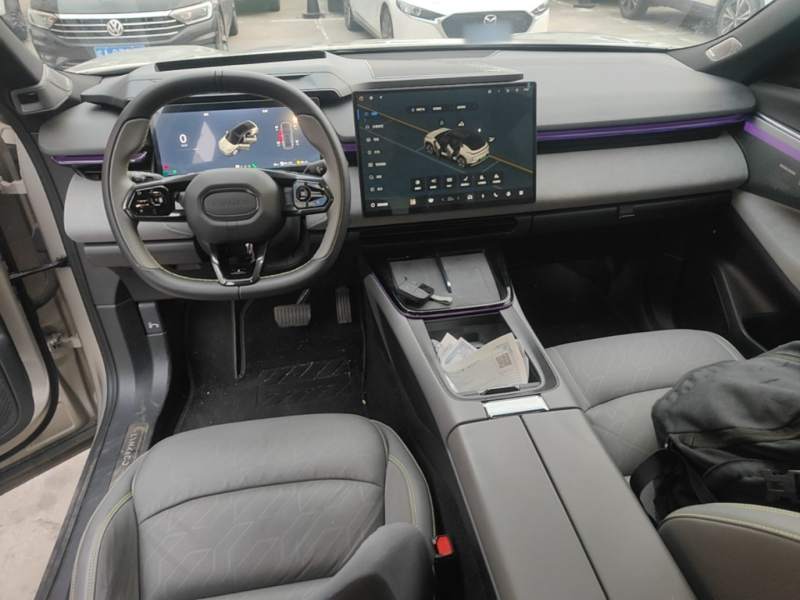 Used Lynk & Co 08 EM-P 2023 120km Long-Range Halo — 9