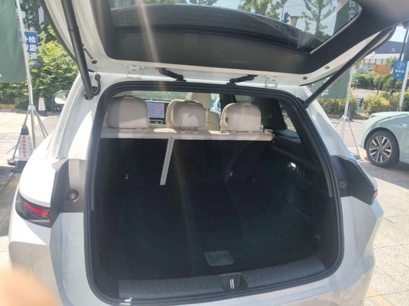 Used Li Auto L6 2024 Max — 18