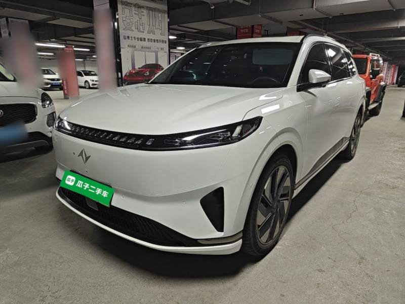 Used Dongfeng eπ eπ008 2025 210 Ultra Range-Extended Version 5 Seats — 1