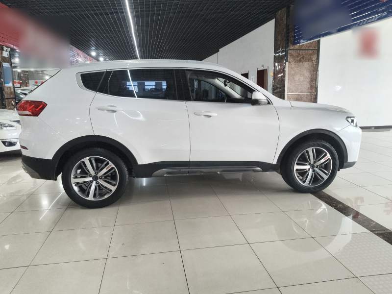 Used Haval H6 2017 Red Label 2.0T Automatic Two-Wheel Drive ZhiShang Model — 7